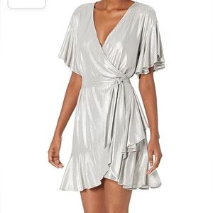 BB DAKOTA MOON DANCE FLUTTER-SLEEVE WRAP DRESS IN SILVER